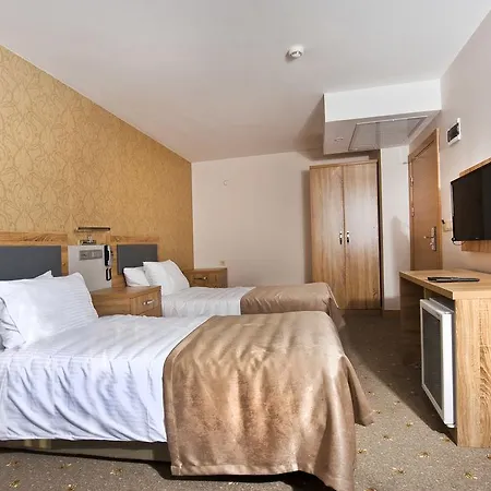 Remila Hotel מלון קוג'לי