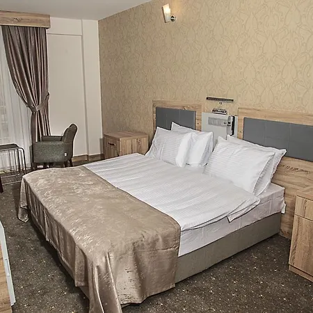 מלון Remila Hotel